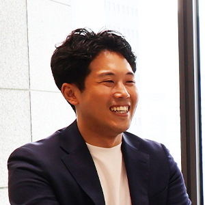 写真：経営管理本部 人事部 リーダー 廣瀬 正汰